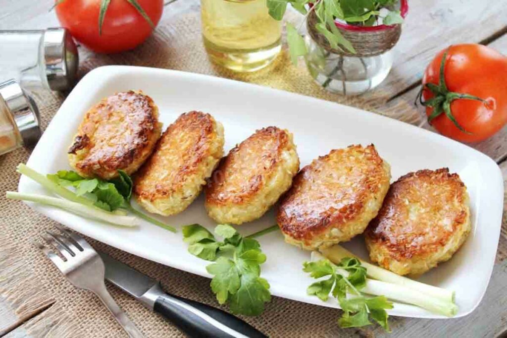 Запеченные котлеты из белокочанной капусты