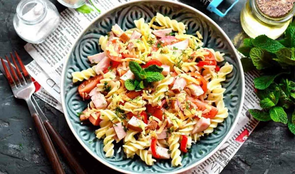Итальянский Салат С Макаронами И Ветчиной