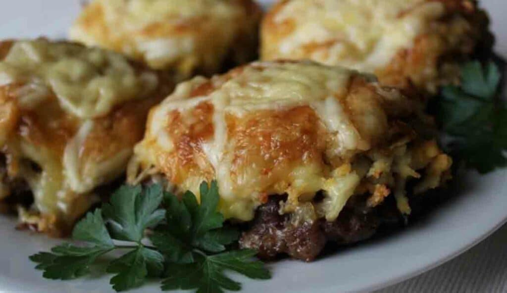 Мясная Ватрушка
