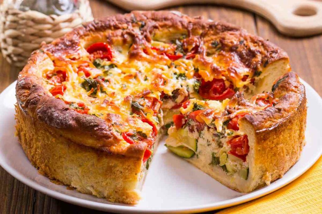 Открытый пирог с овощной начинкой