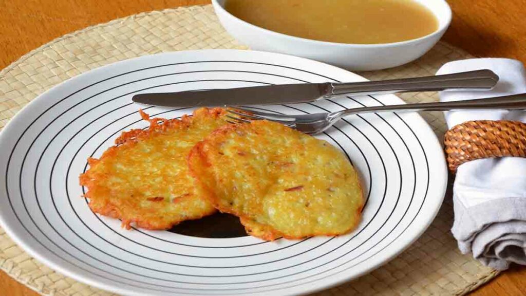 Драники с курицей и морковью