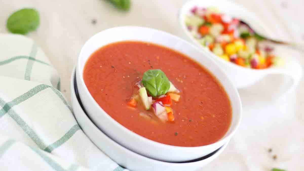 Густой и наваристый суп с гречкой и томатами